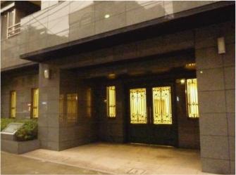 Entrance. Common areas