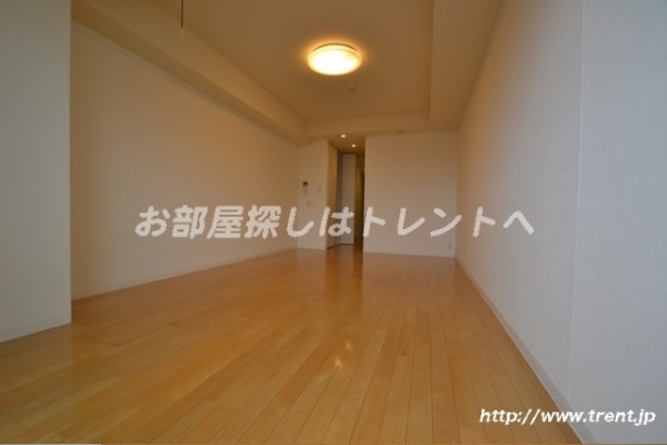 Living and room. Is a reference photograph of the same building 1K type. 