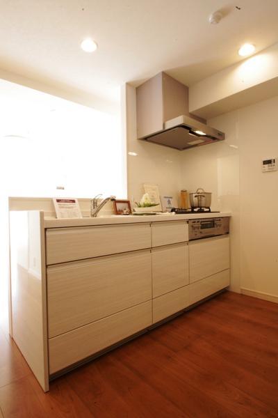 Same specifications photo (kitchen)