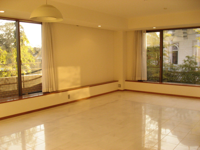 Living and room