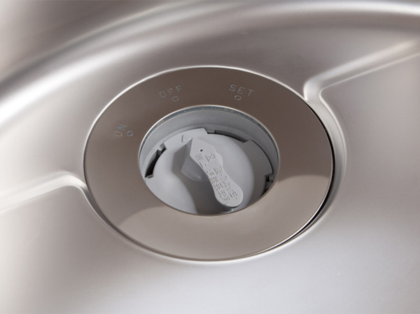 Kitchen.  [disposer] Garbage finely ground in a drainage port, Be discharged into the sewer from the waste water treatment, Friendly system to the environment. (Model Room G2 type ※ Including some paid options / Application deadline Yes)