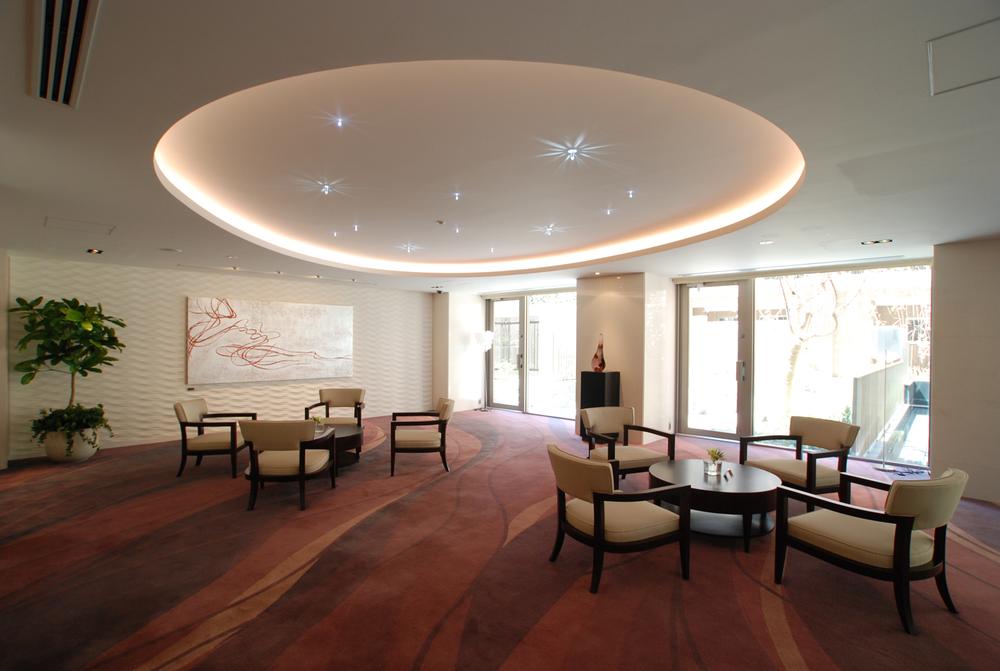 Entrance. Common areas