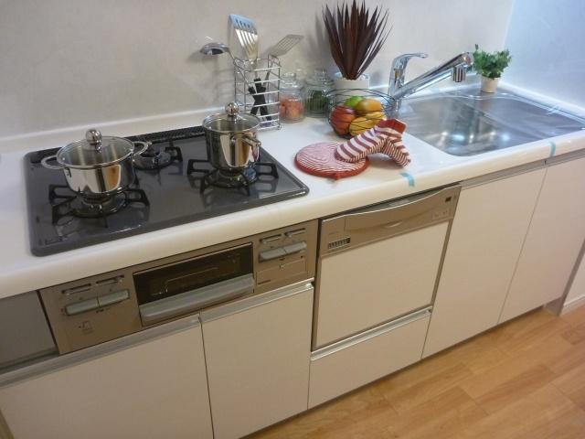 Kitchen. Shoto House