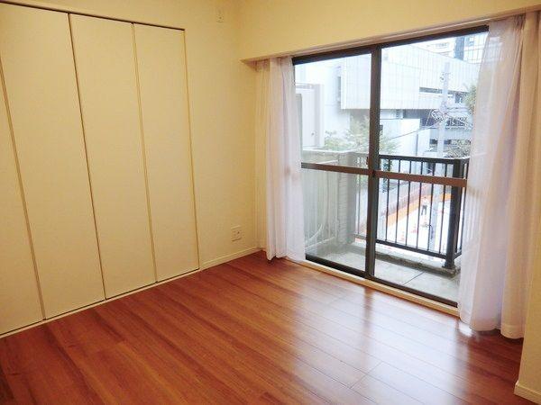 Other introspection. Western style room
