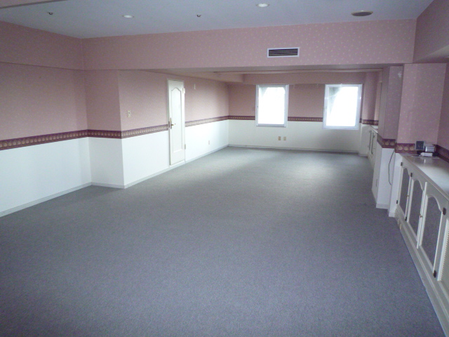 Living and room. Western-style 83.08 square meters