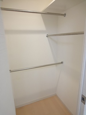 Receipt. Walk-in closet! 