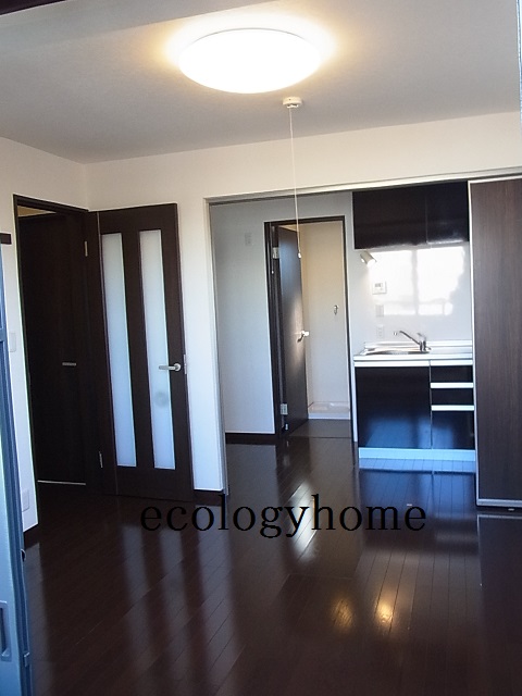 Living and room.  ■ Layout freely ■ 
