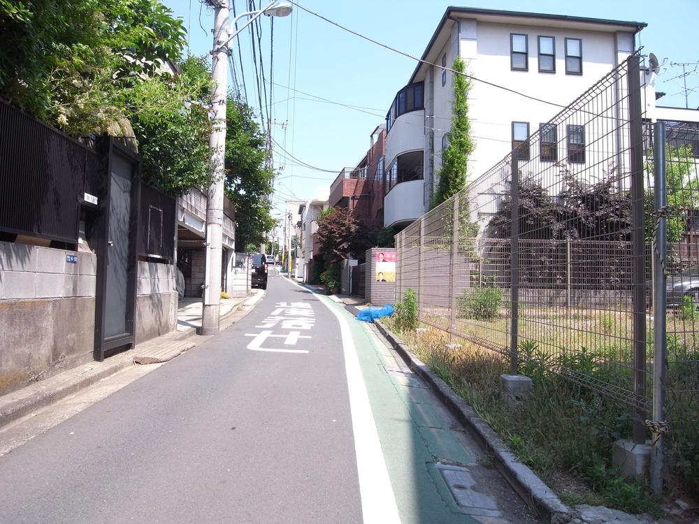 Local photos, including front road. Local (May 2013) Shooting