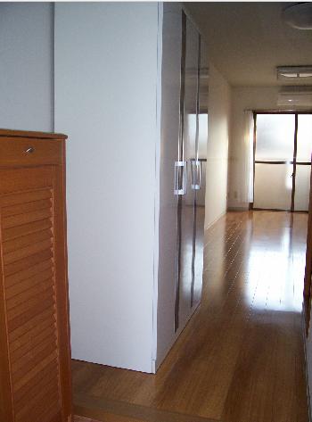 Entrance.  ■ Environment favorable near green road ■ 
