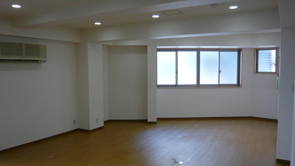 Living and room. ☆ The room is located in the 1.5 floor climbed the stairs ・ ・ ・ ☆
