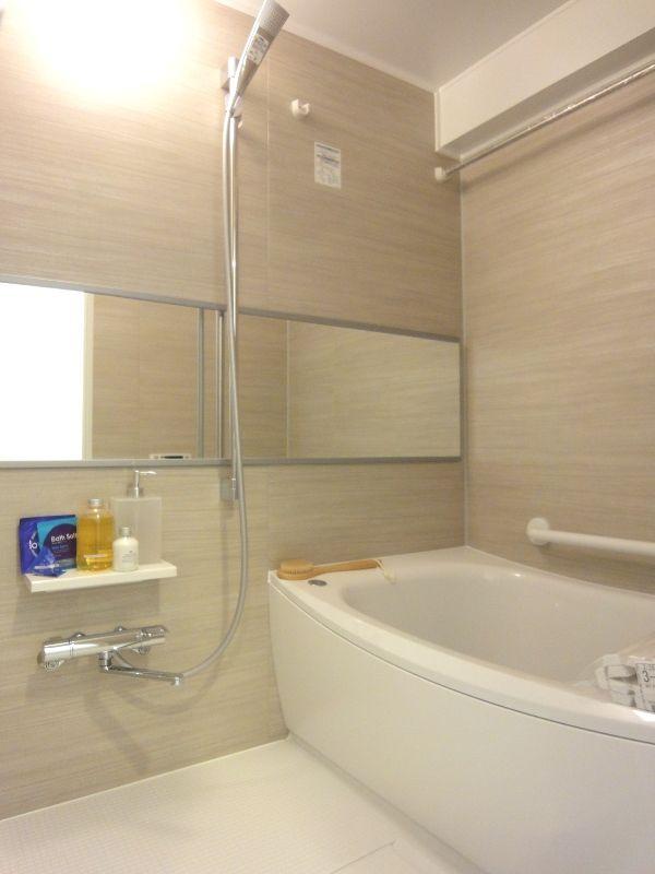 Bathroom. Add cooked ・ With bathroom dryer unit is in bus new interior renovation. December 28, interior construction work scheduled to be completed. The field situation, There is the case that specifications may be changed.