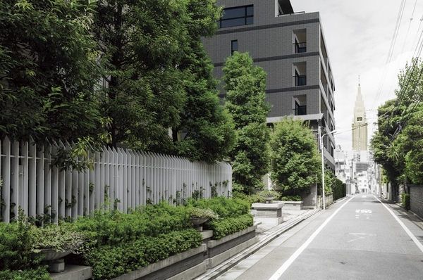 Exterior - Rendering / Synthesizing a local peripheral photo (September 2013 shooting) in appearance Rendering Rendering CG is that caused draw based on the drawings of the planning stage of publication, In fact a somewhat different in plus CG processing