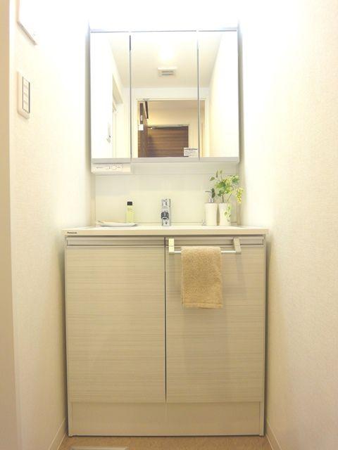 Wash basin, toilet. ~ It is in a new interior renovation. 2014 February 14, scheduled to be completed ~ Your preview is possible at any time. The field situation, There is the case that specifications may be changed.