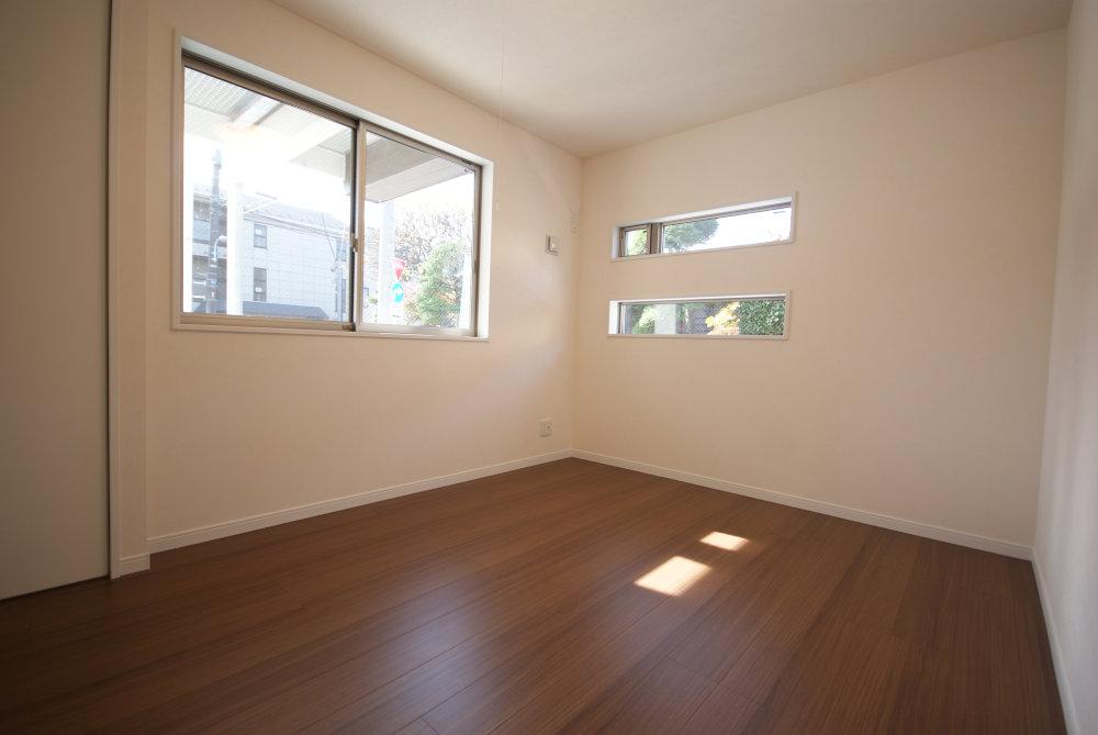 Same specifications photos (Other introspection). Western-style (construction cases)