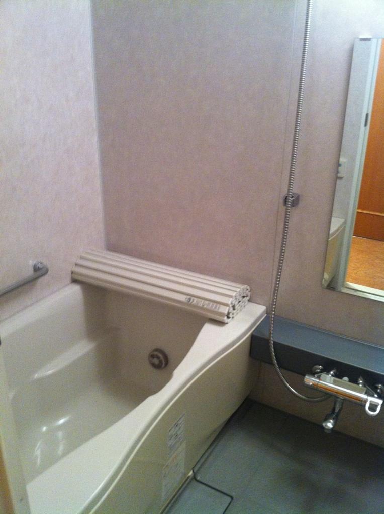 Bathroom. Indoor (10 May 2013) Shooting