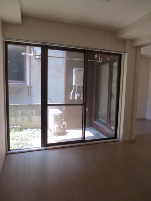 Living and room