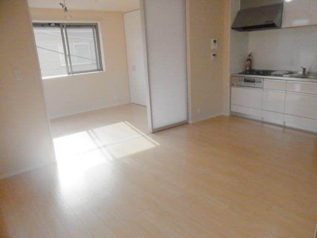 Other room space.  ◆ ◇ 2 sided lighting Facing south in a bright room ◆ ◇