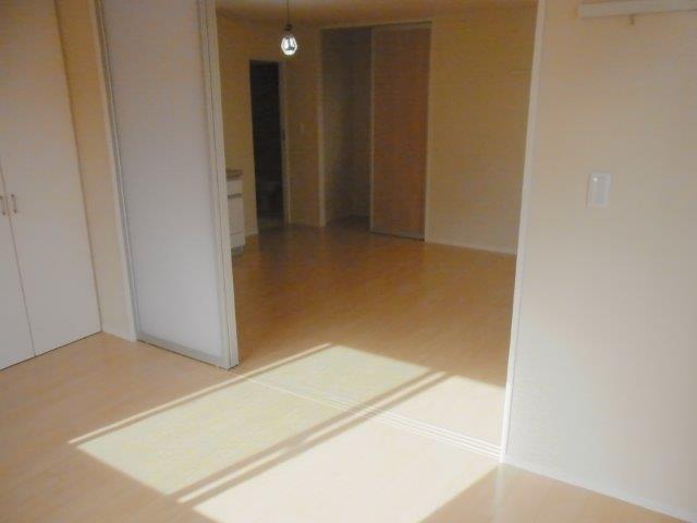 Other room space. 2-Person Tenant consultation! 