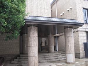 Entrance. Common areas