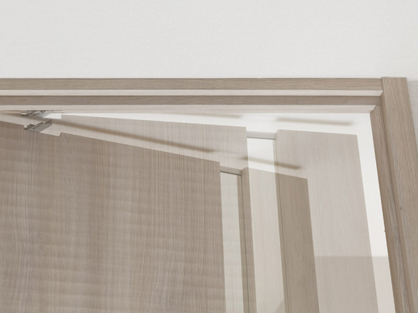 Other.  [Soft closers] Equipped with a soft-close feature that closed slowly also press strongly the door. It was conscious impact sound and finger scissors.  ※ Fashion door only (same specifications)