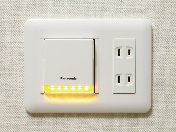 Other.  [Foot security lighting] Security lighting to illuminate the feet, Lighting automatically, in the event of a power failure. It can also be used as a flashlight by removing. (Same specifications)