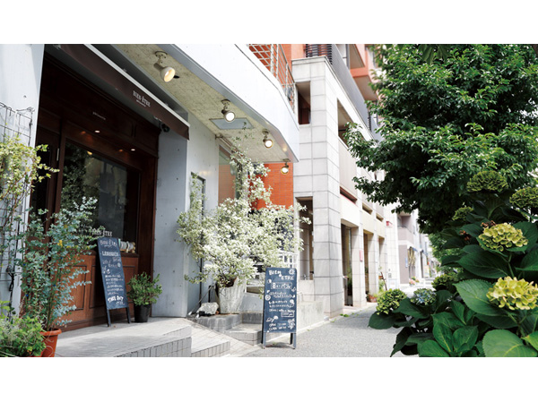 Surrounding environment. Around local streets (about 380m ・ A 5-minute walk)