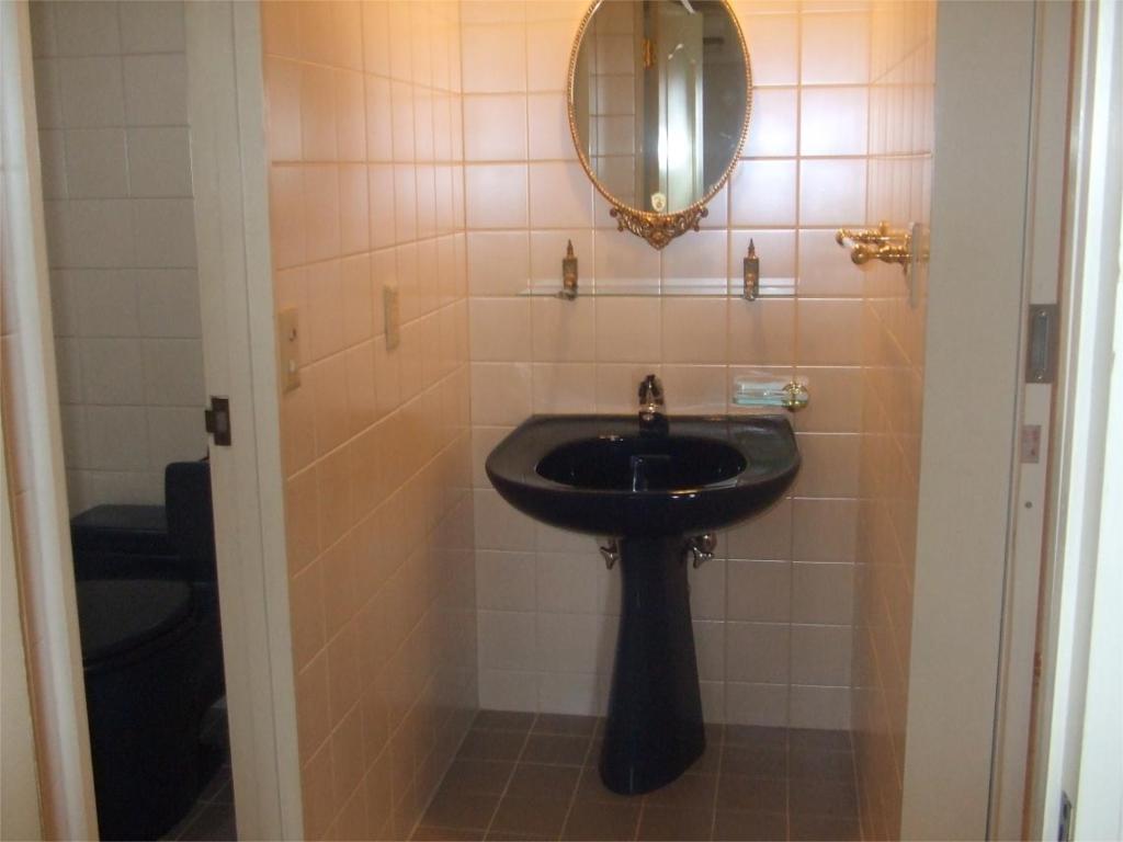 Other Equipment. Wash basin