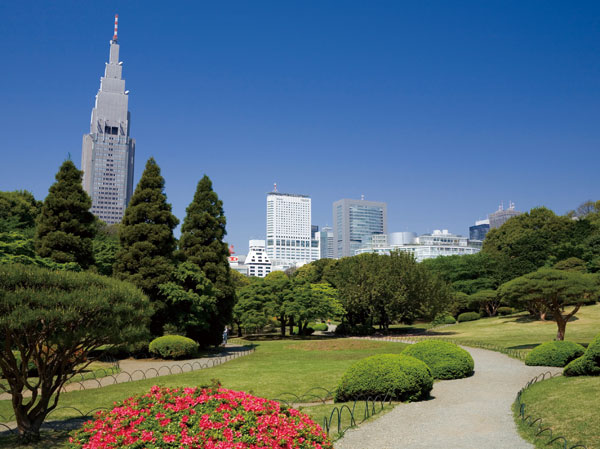Surrounding environment. Shinjuku Gyoen (about 820m / 11-minute walk)