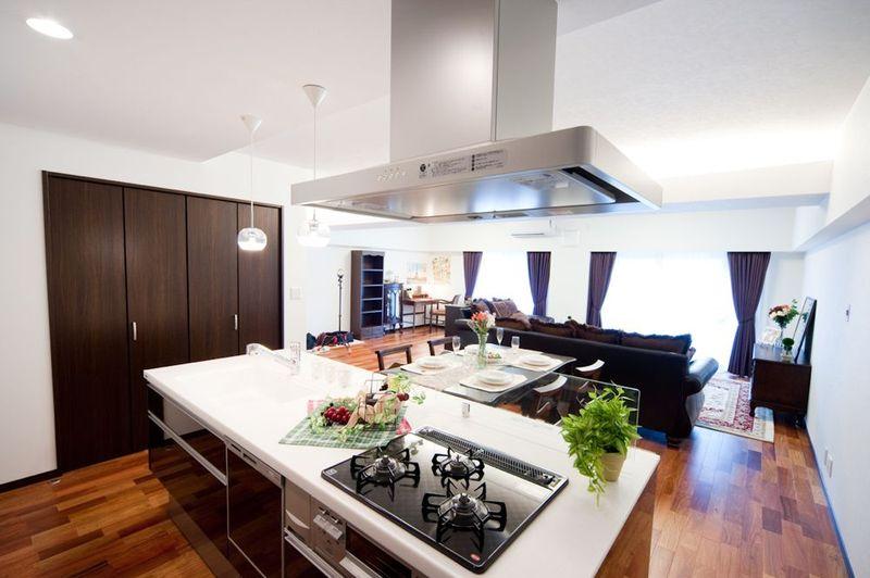 Kitchen. March will be 23 August of renovation immediately after photo.  It does not include furniture, etc..