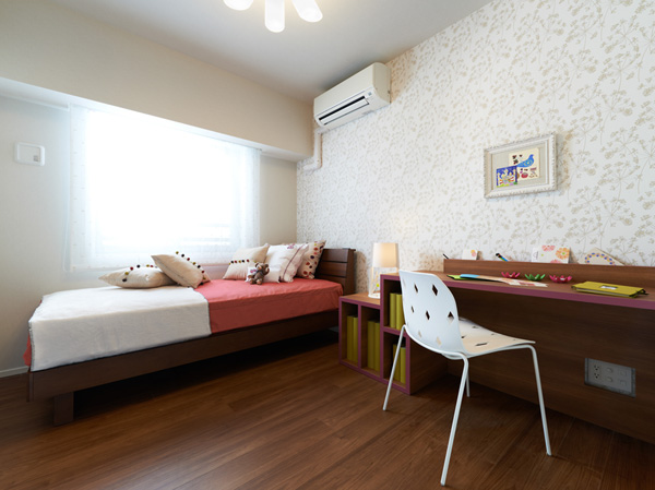 Interior.  [Western-style 2] Western-style is a functional closet provided in each room, You can also clean storage, such as clothing and accessories.