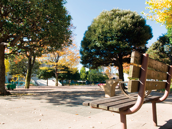 Surrounding environment. Higashioi park (about 220m ・ A 3-minute walk)