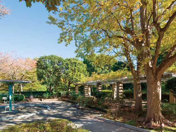 Surrounding environment. Oi park (about 590m ・ An 8-minute walk)