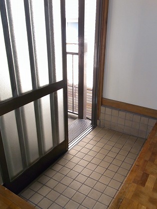 Entrance. Bright entrance