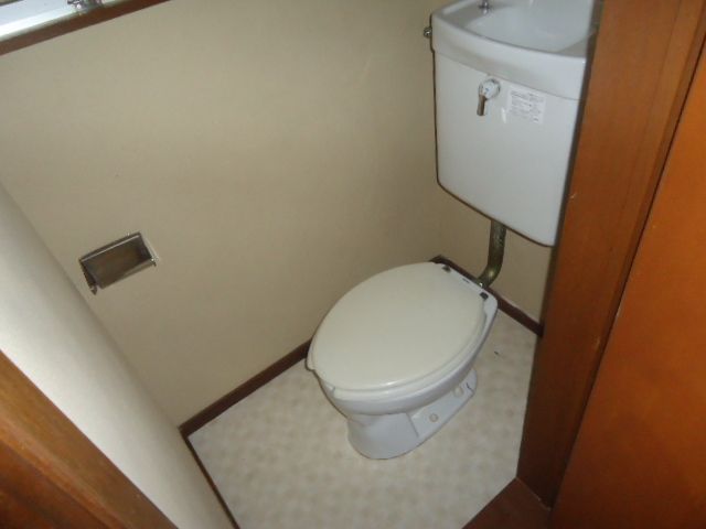 Toilet
