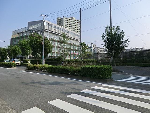 Junior high school. 760m to Ebara Hiratsuka junior high school