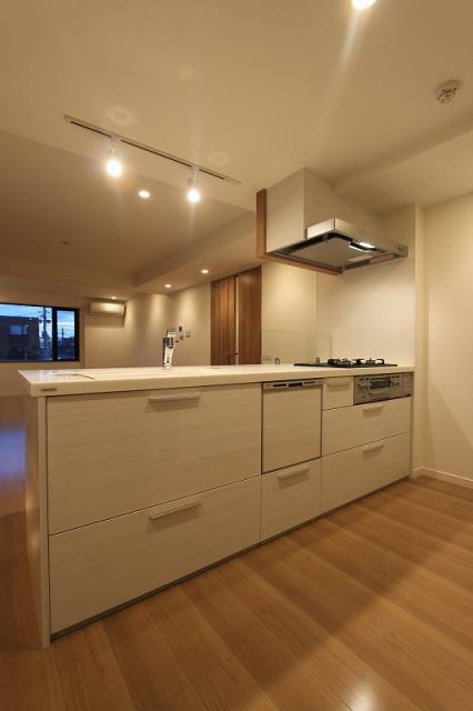 Same specifications photo (kitchen)