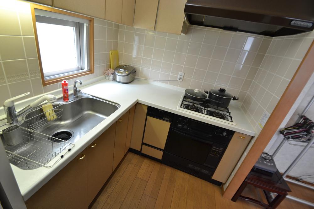 Kitchen. Indoor (July 2013) Shooting