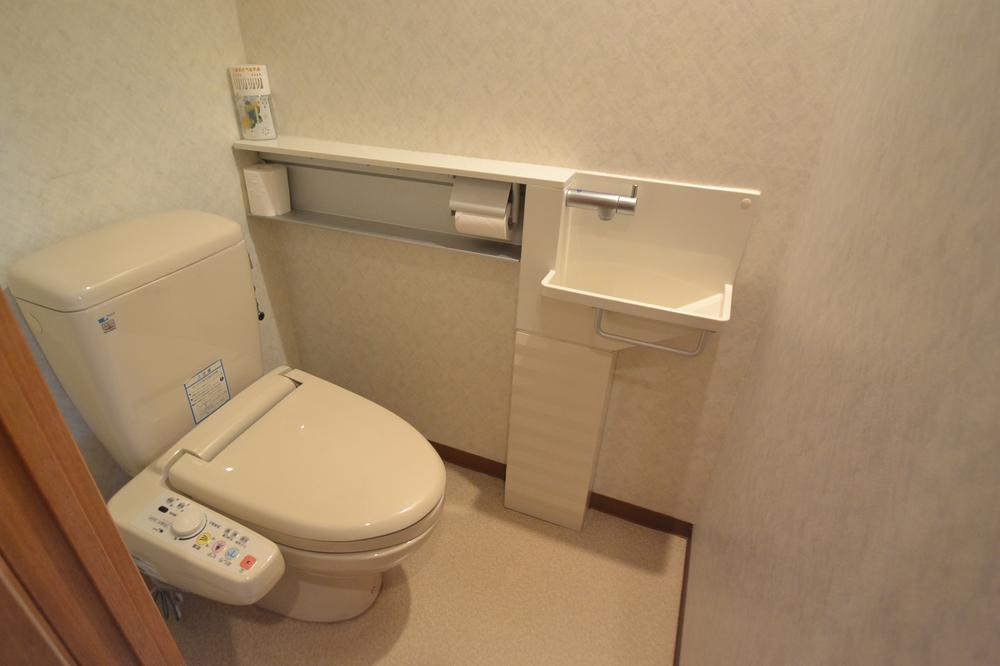 Toilet. Indoor (July 2013) Shooting