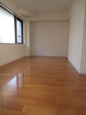 Other room space. Room 2