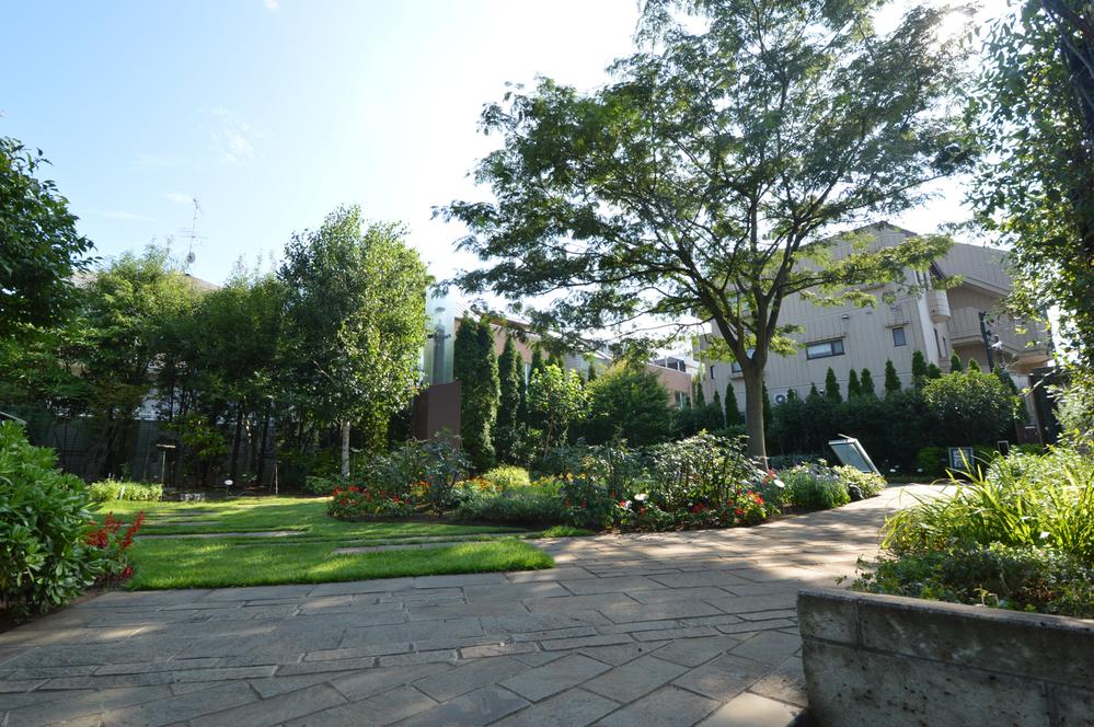 park. 500m to Nemunoki park