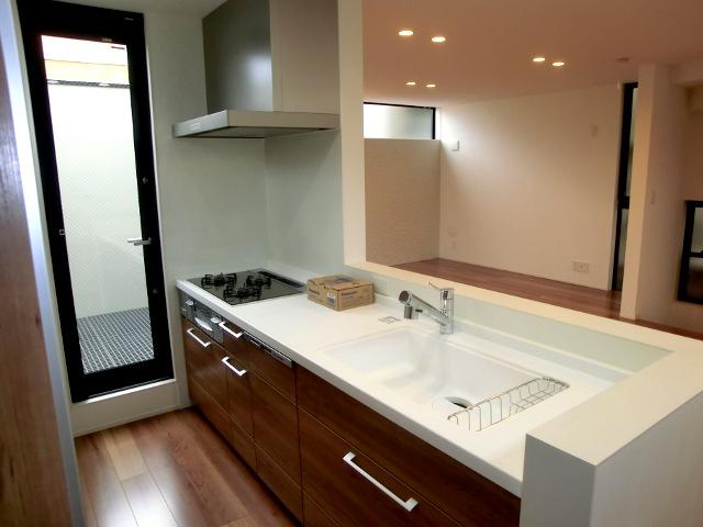 Kitchen. Local (11 May 2013) Shooting