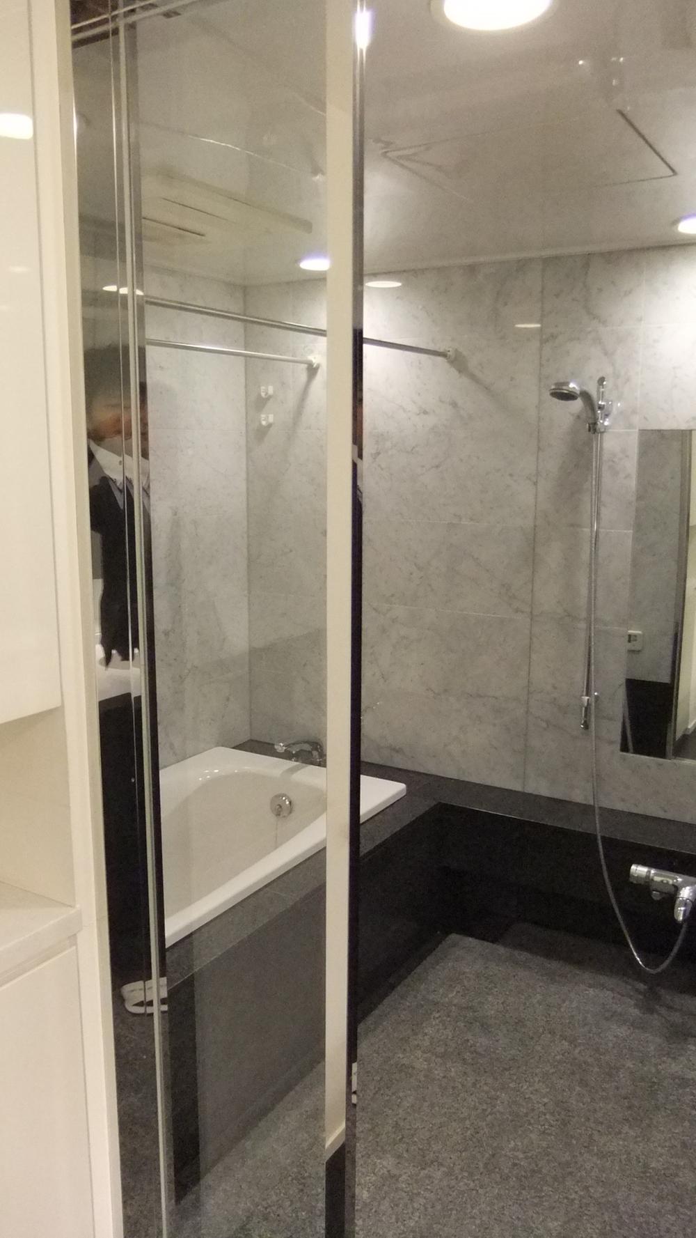 Bathroom. Large bathroom Room (August 2013) Shooting