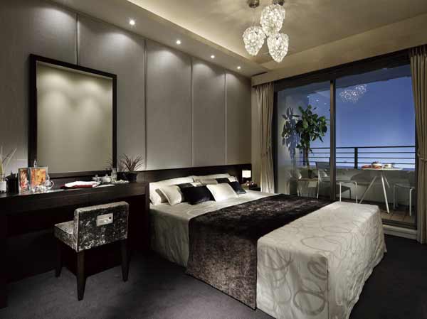 Interior.  [Comfortable main bedroom to heal the mind and body]  ※ In the apartment gallery, Of the main bedroom equipment can be confirmed. (The room is different from the one of this sale)