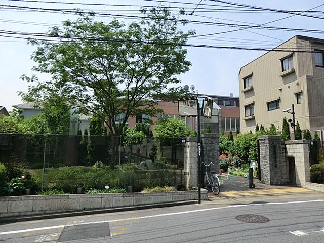 park. 284m until the garden of Nemunoki