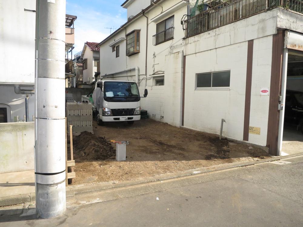 Local appearance photo. Local (12 May 2013) Shooting