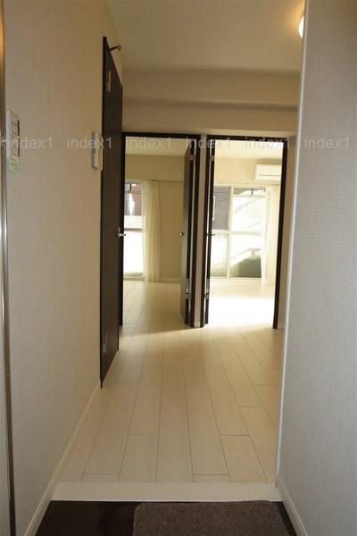 Entrance. Storage is also at hand entrance