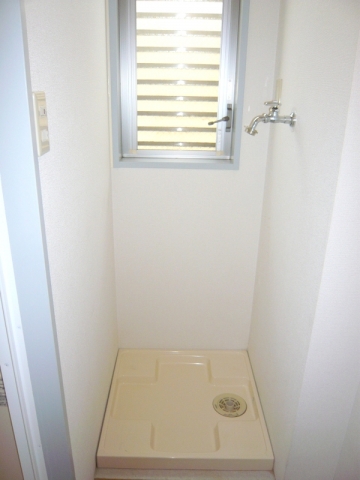 Other. Indoor Laundry Storage