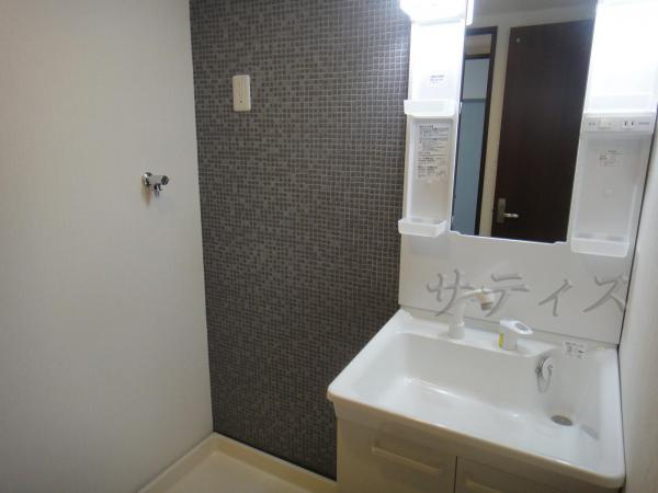 Wash basin, toilet. sanitary
