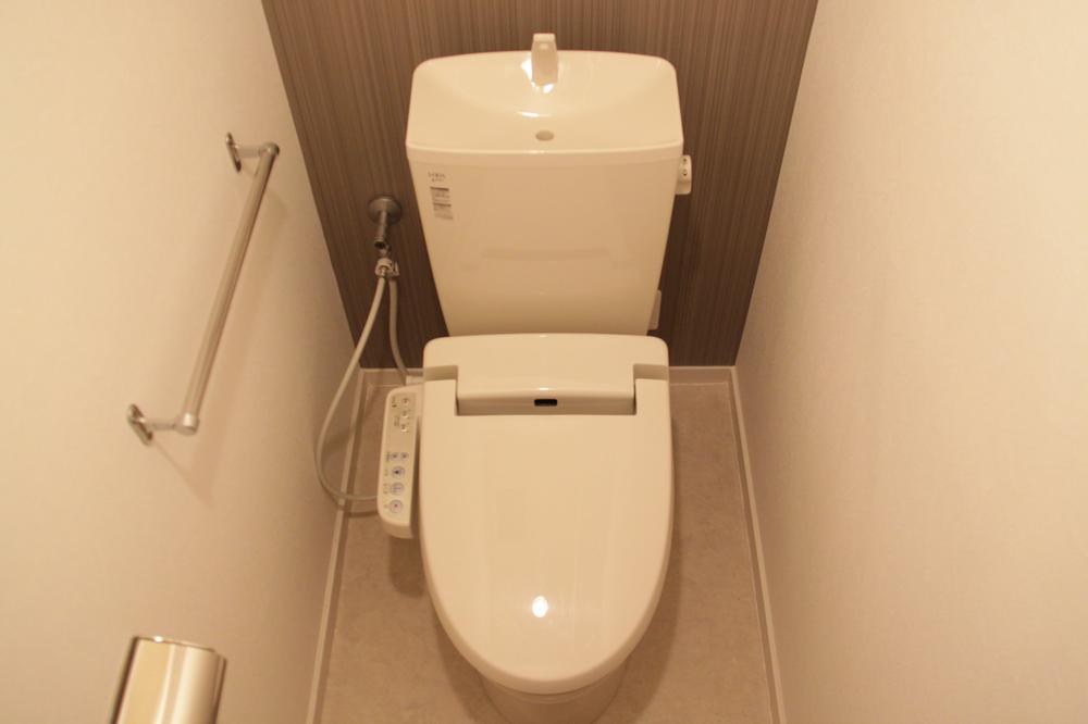 Toilet. Toilet (December 2013) Shooting