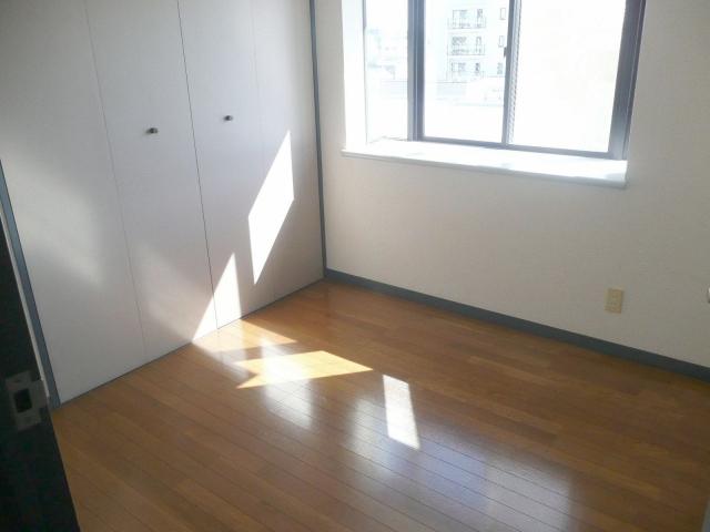 Non-living room. Service room